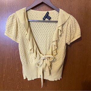 International concepts top. Size medium